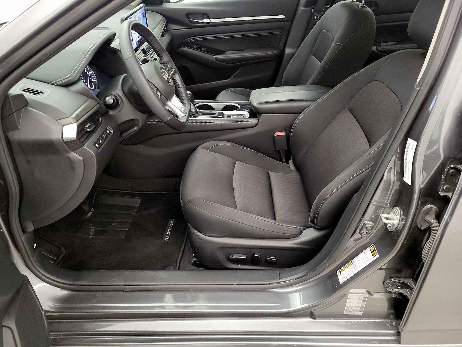2023 Nissan Altima SV - Photo 12