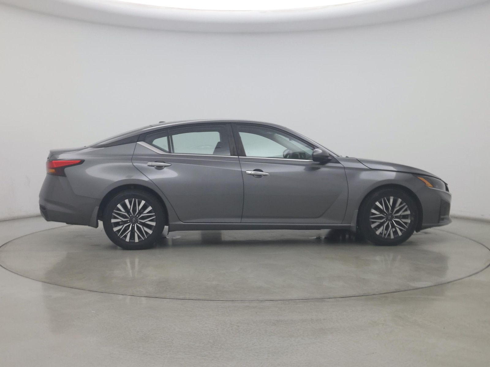 2023 Nissan Altima SV - Photo 8