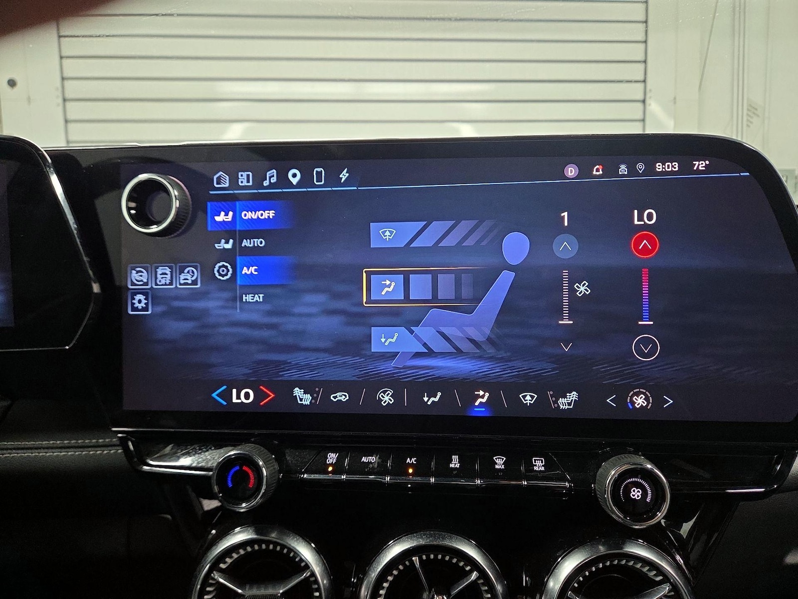 2024 Chevrolet Blazer EV LT - Photo 17