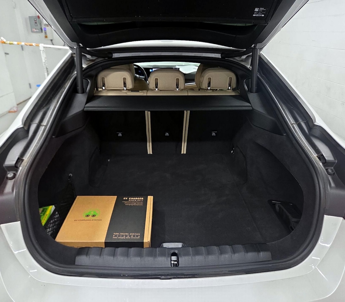 Trunk/Cargo (Seats Up)