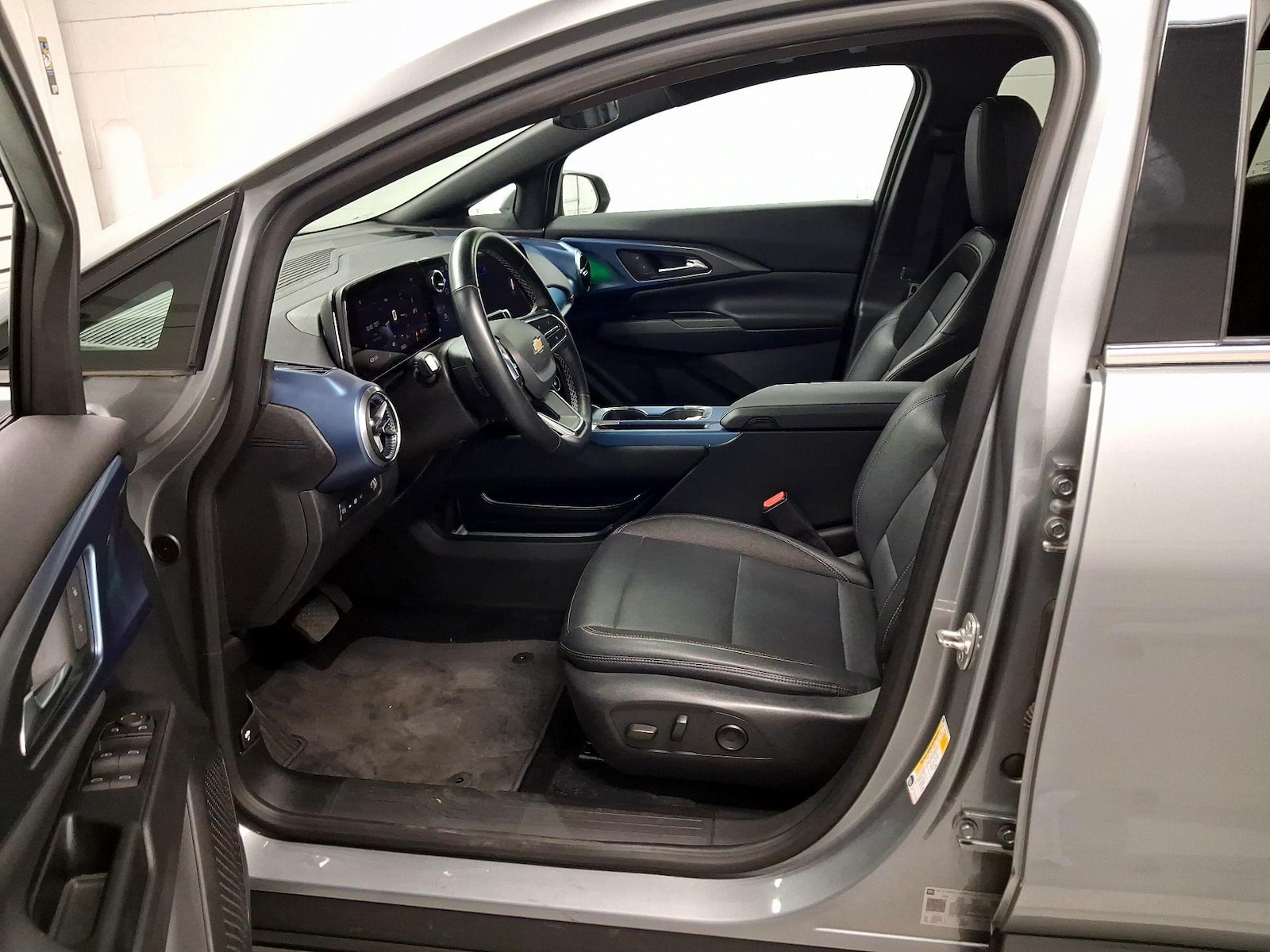 Power Seat(s) & Side Airbags