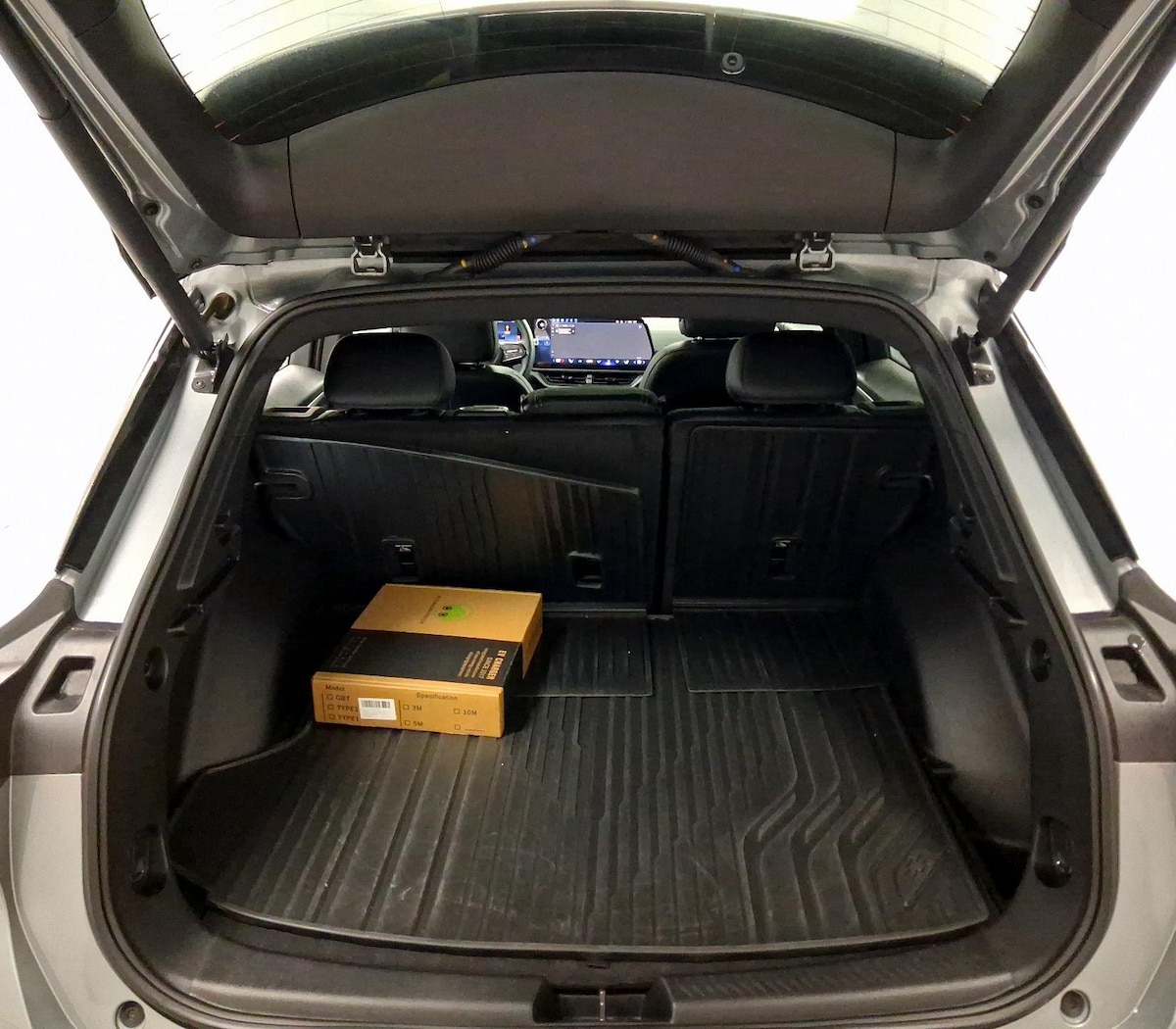 Trunk/Cargo (Seats Up)