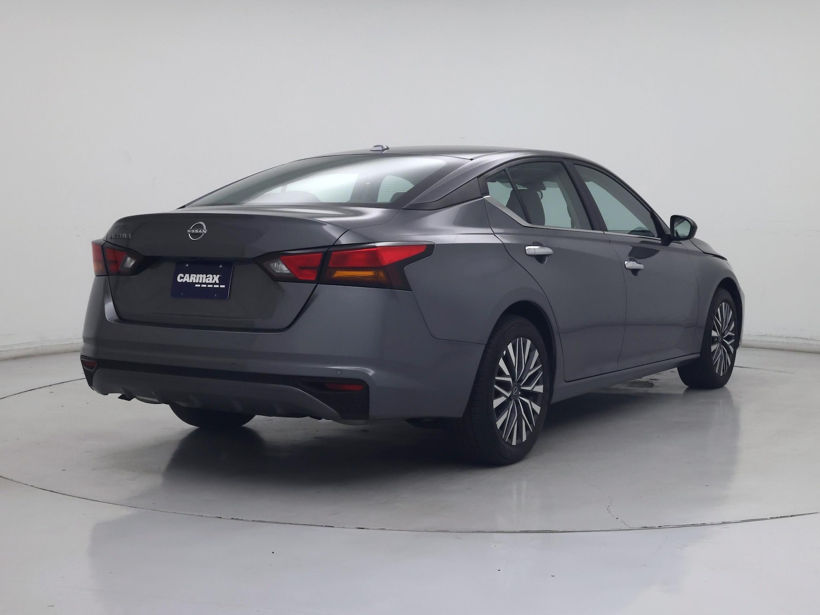 2025 Nissan Altima SV - Photo 9