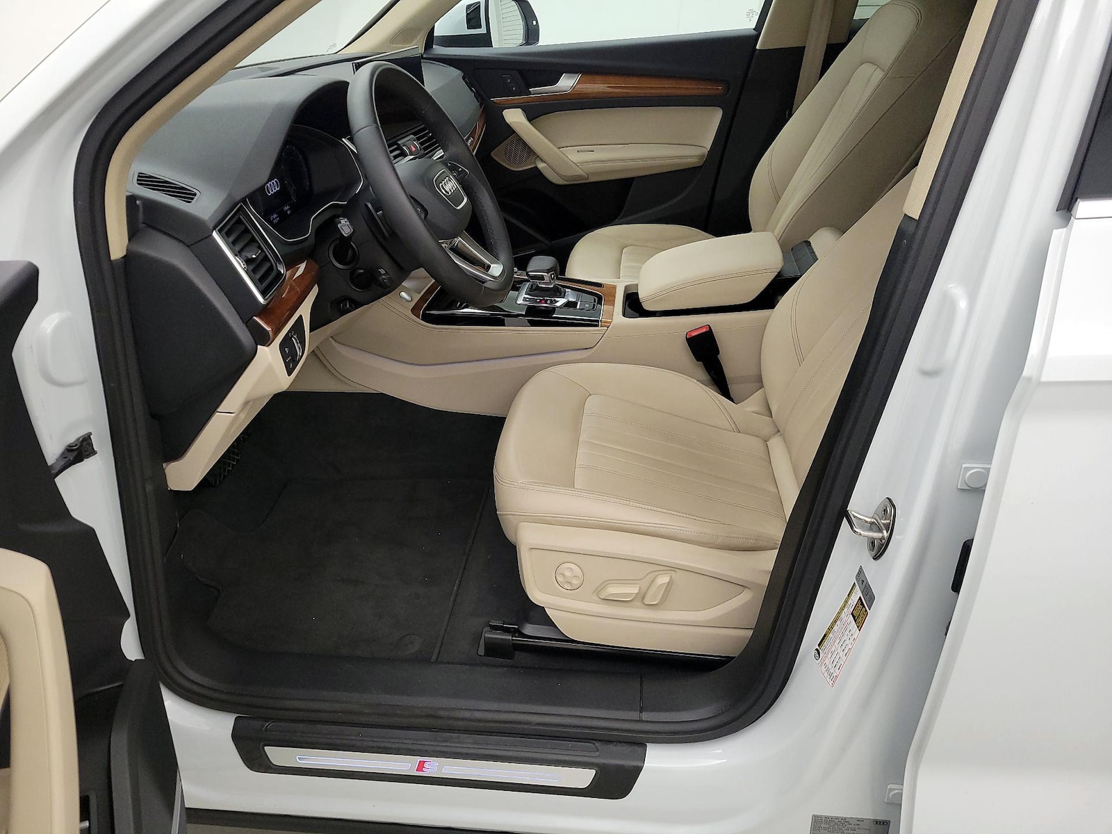 2023 Audi Q5 Premium Plus - Photo 12