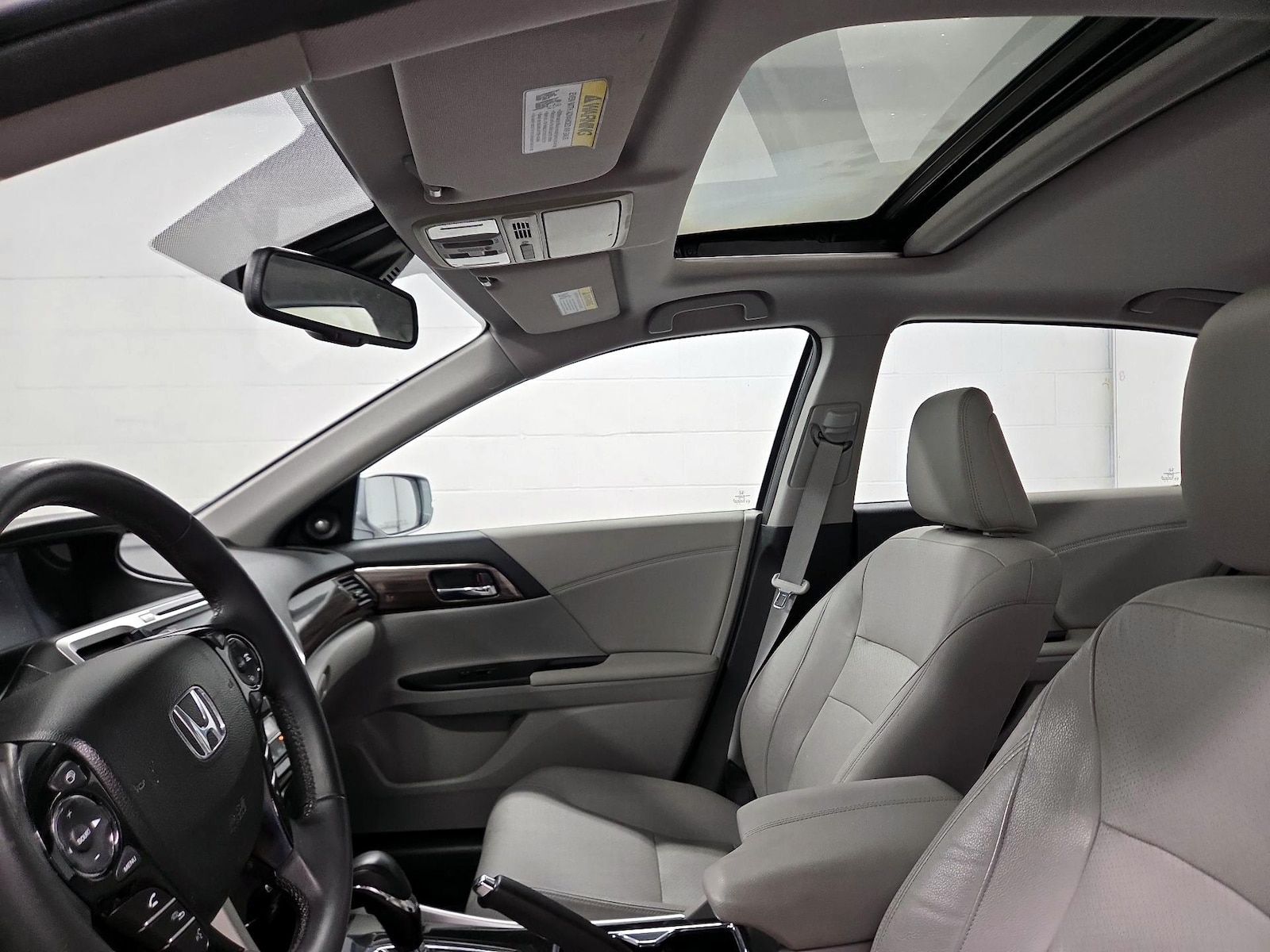 Sunroof(s) & Overhead Airbags