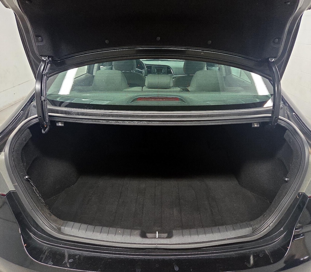 Trunk/Cargo (Seats Up)