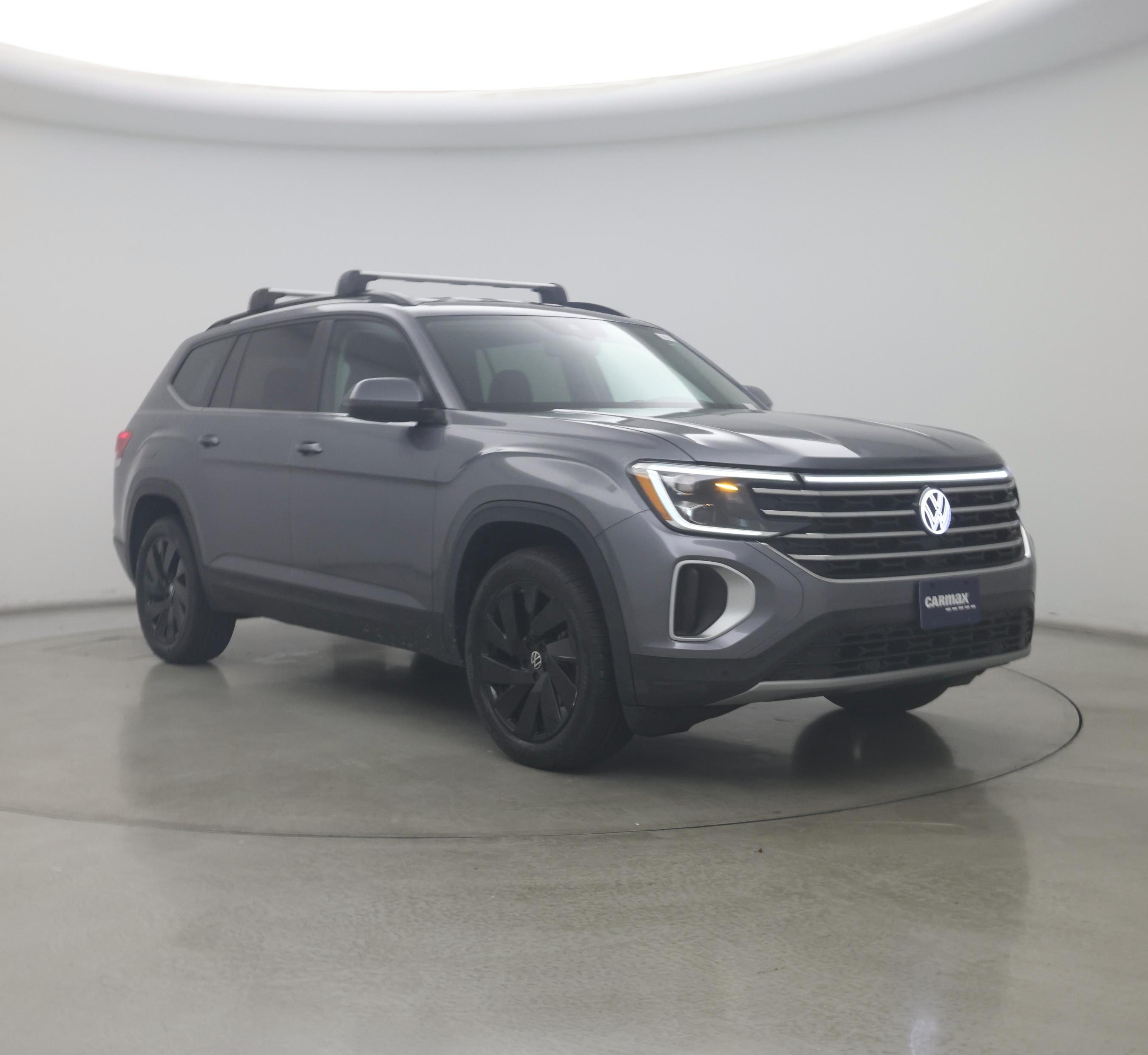 Gray 2024 Volkswagen Atlas SUV / Crossover Front-Wheel Drive Automatic