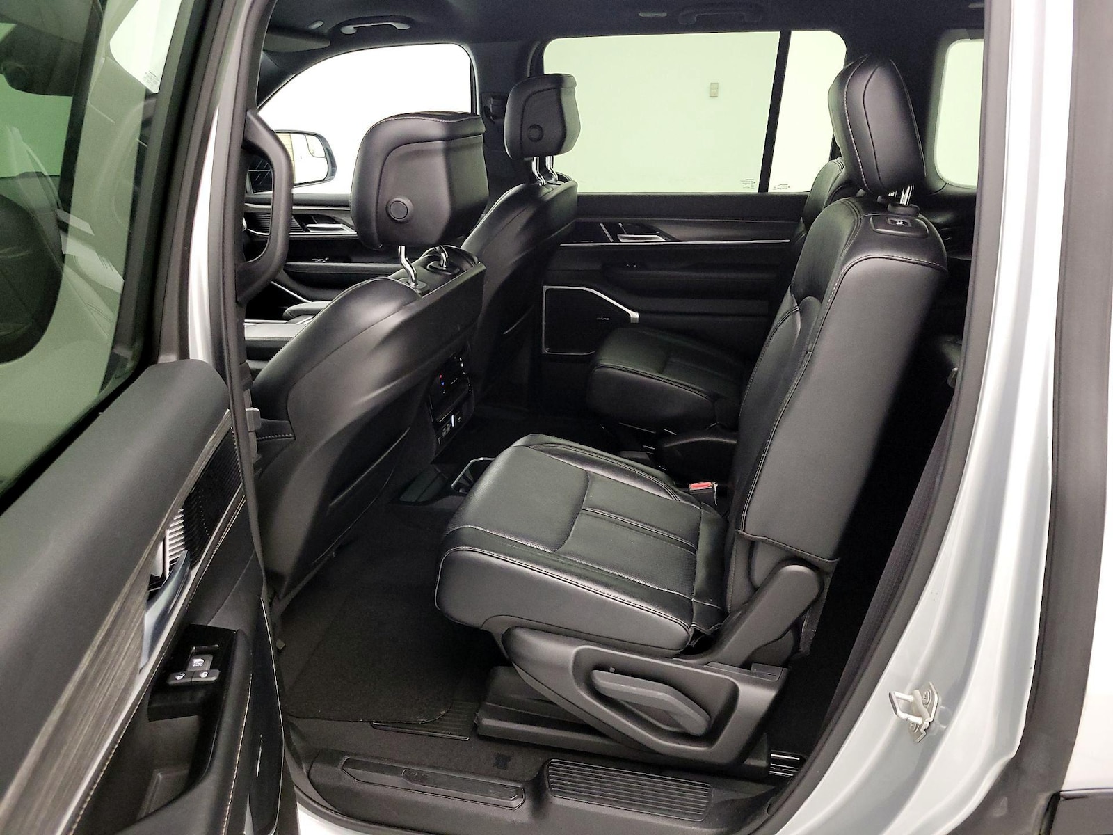 Rear Air Conditioning
