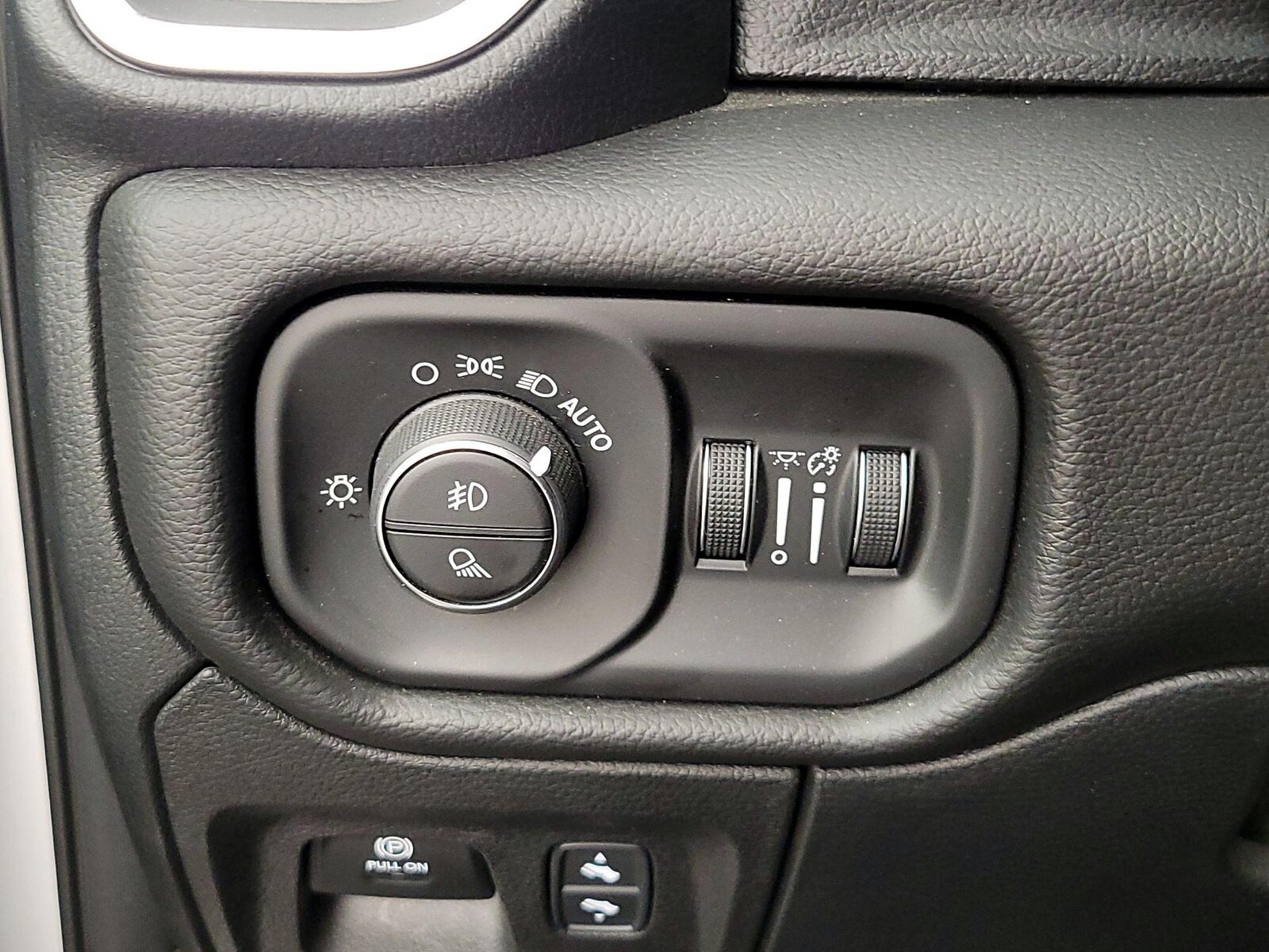 2026 RAM Ram 1500 Pickup Laramie - Photo 14