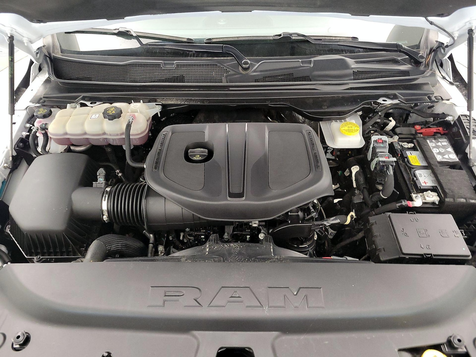 2026 RAM Ram 1500 Pickup Laramie - Photo 22