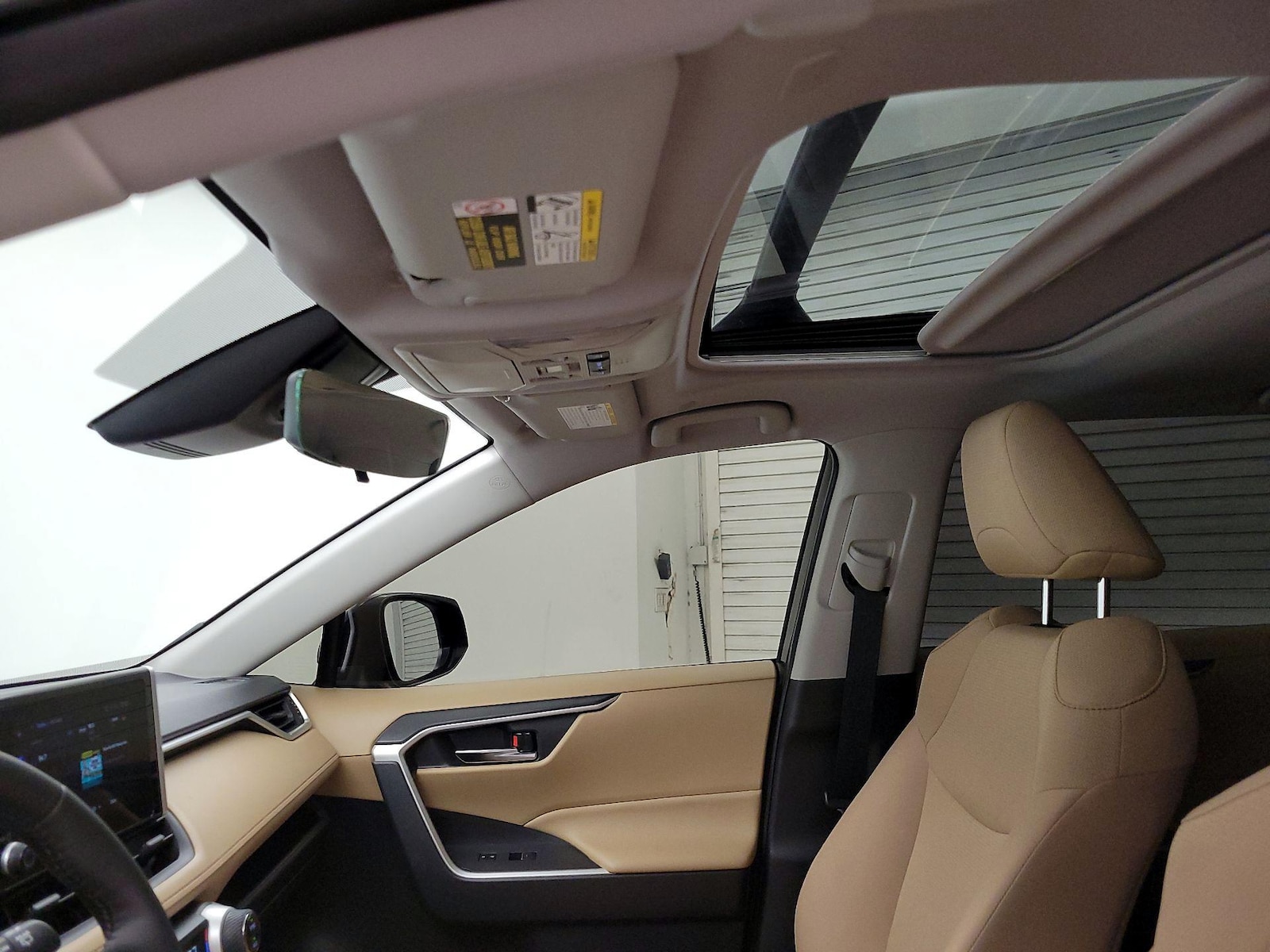 Sunroof(s) & Overhead Airbags