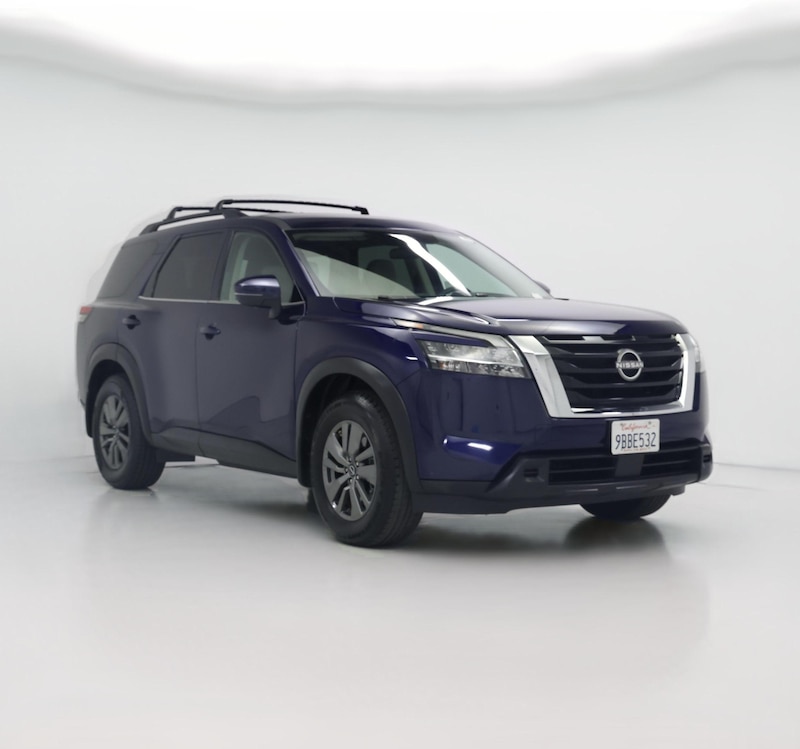 2022 Nissan Pathfinder SV