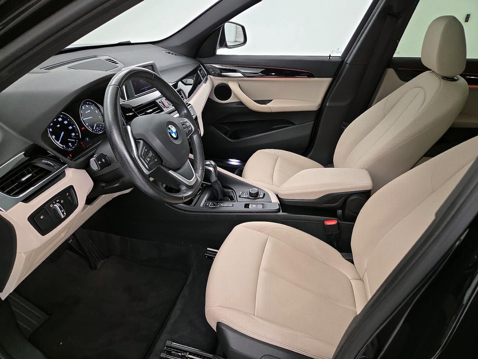 2018 BMW X1 28i - Photo 12
