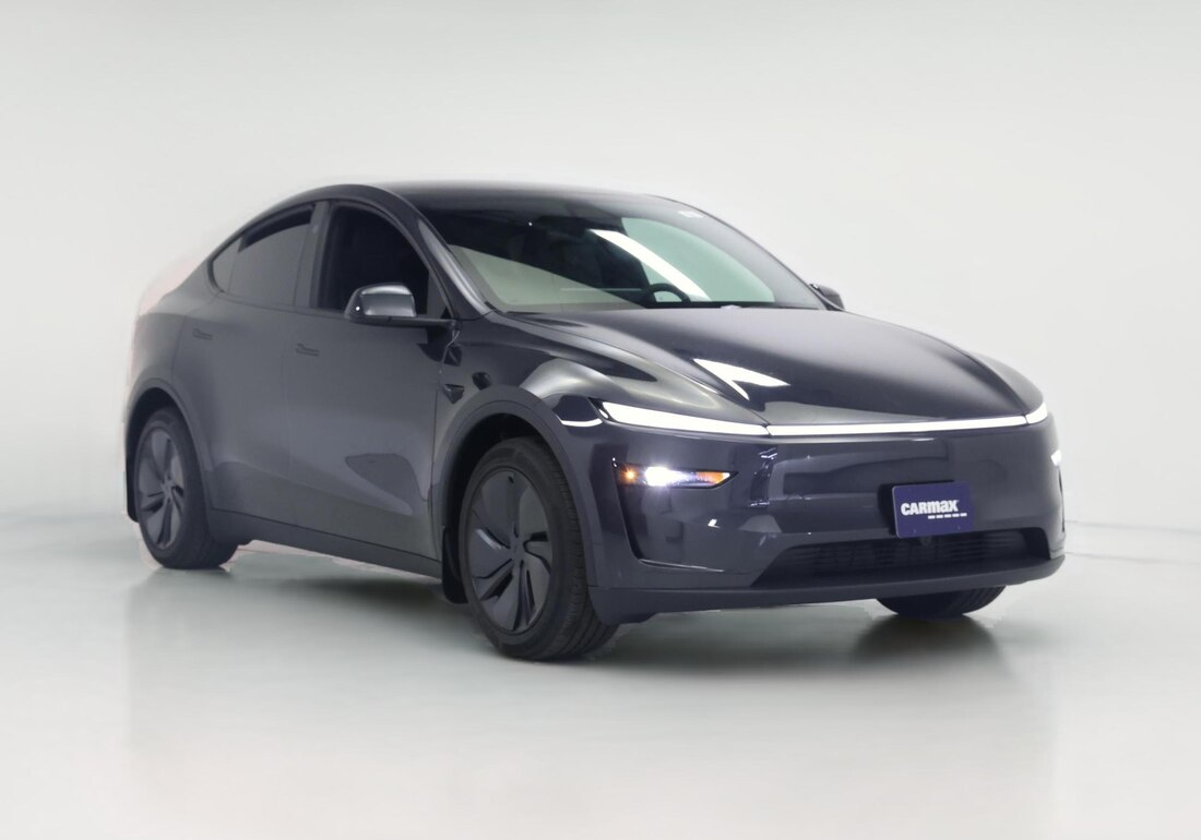 2026 Tesla Model Y Premium Rear-Wheel Drive in Gray — CarMax photo