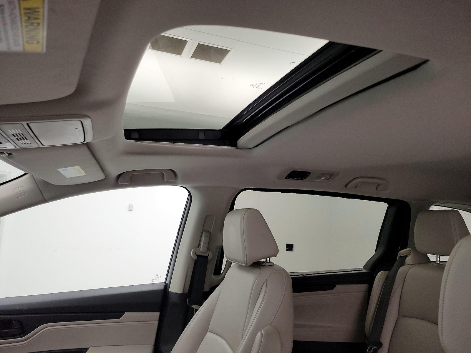 Sunroof(s) & Overhead Airbags