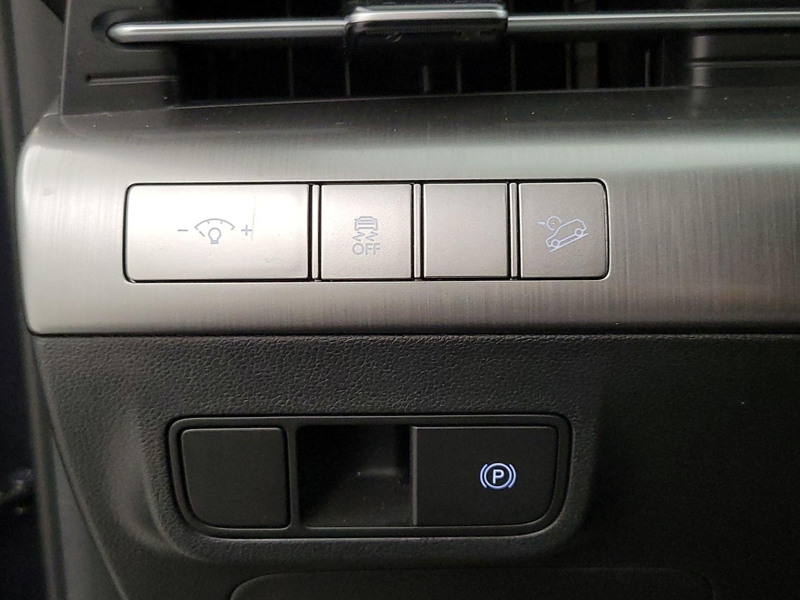 2024 Hyundai Kona SEL - Photo 14
