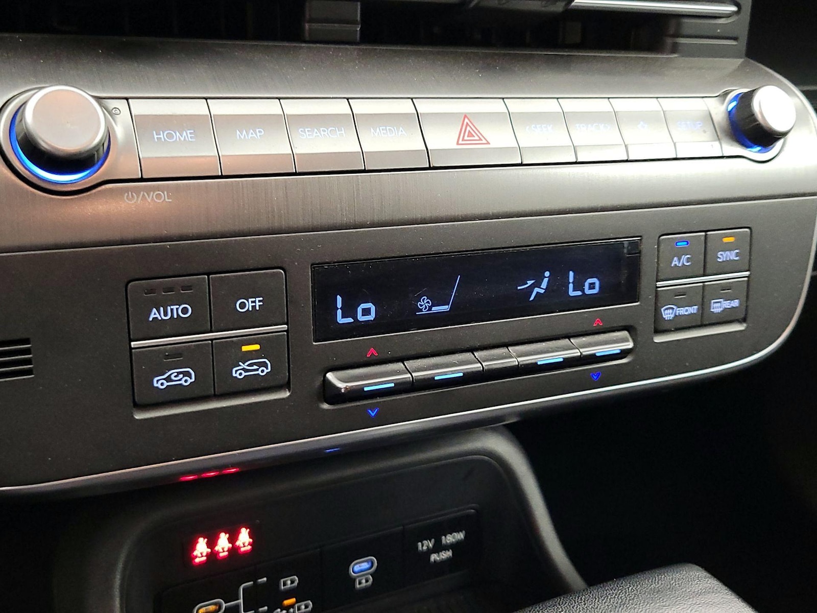 2024 Hyundai Kona SEL - Photo 17