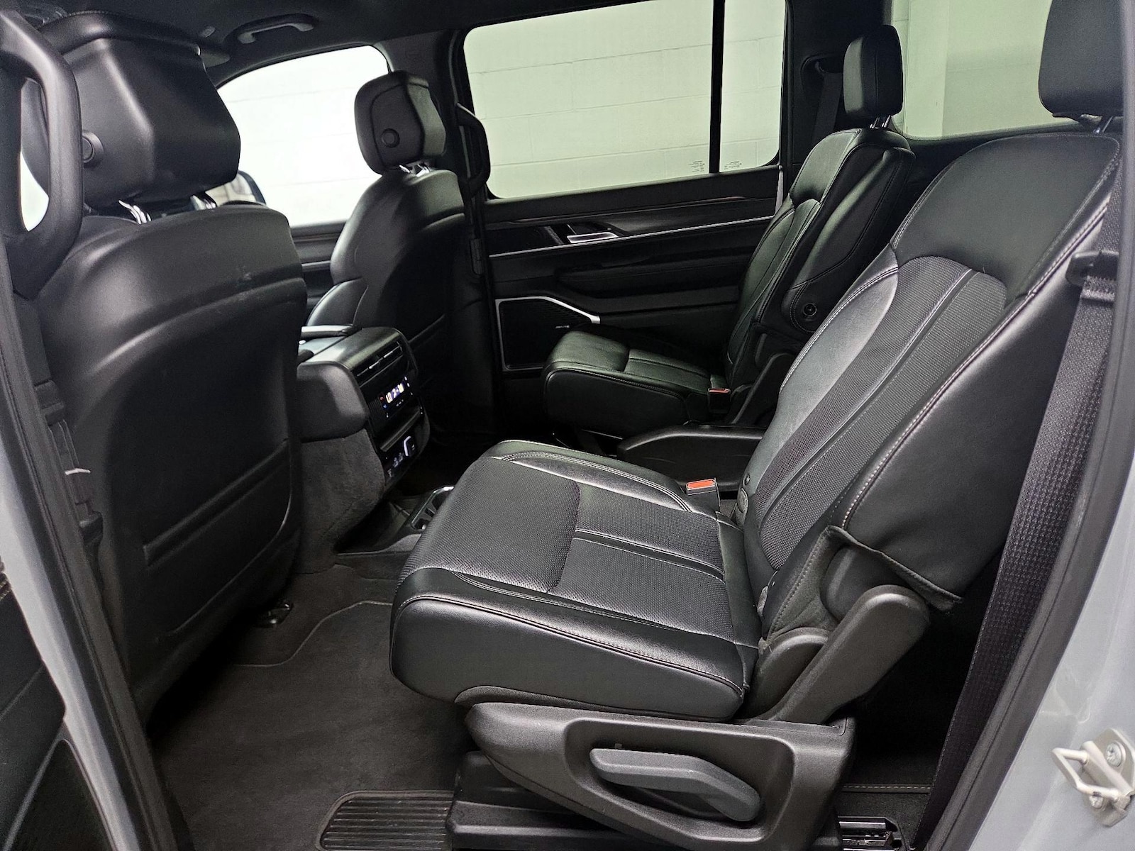 Rear Air Conditioning