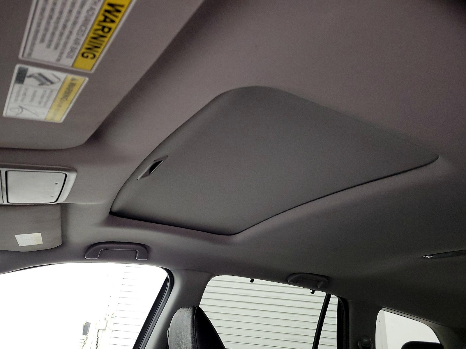 Sunroof(s) & Overhead Airbags