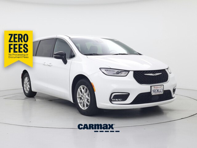 White 2025 Chrysler Pacifica Minivan Front-Wheel Drive Automatic