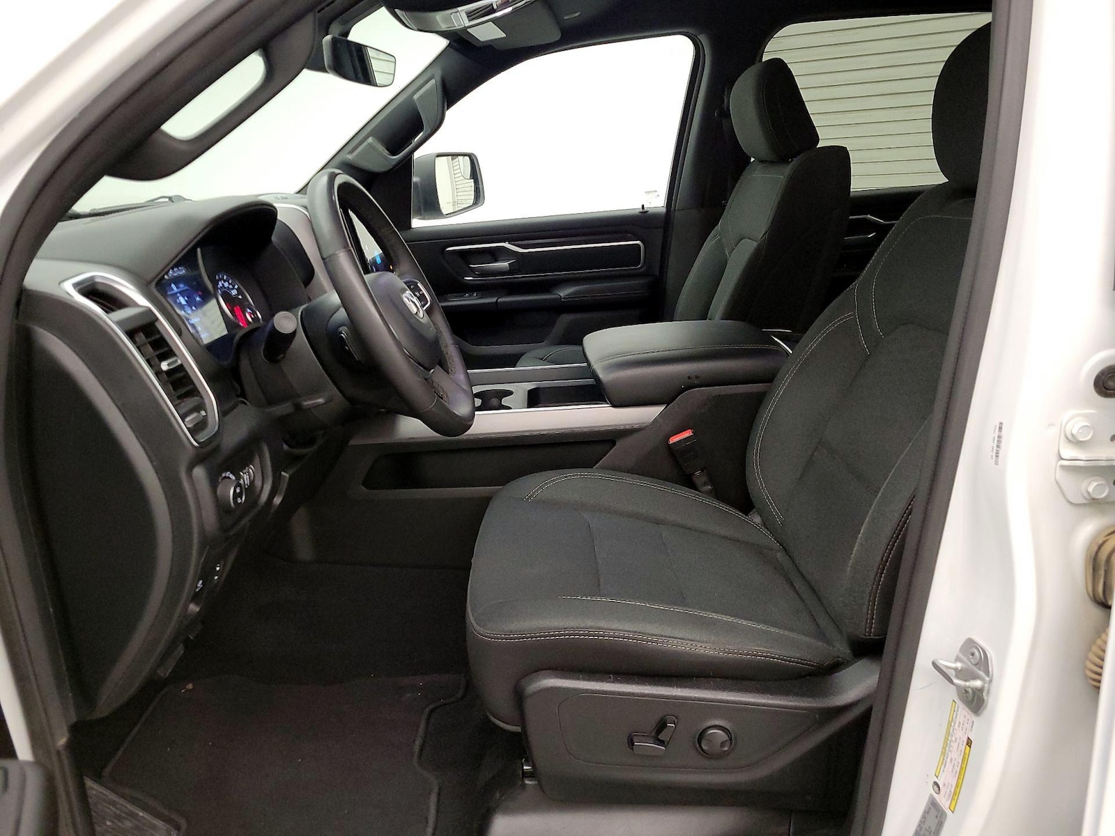 Power Seat(s) & Side Airbags