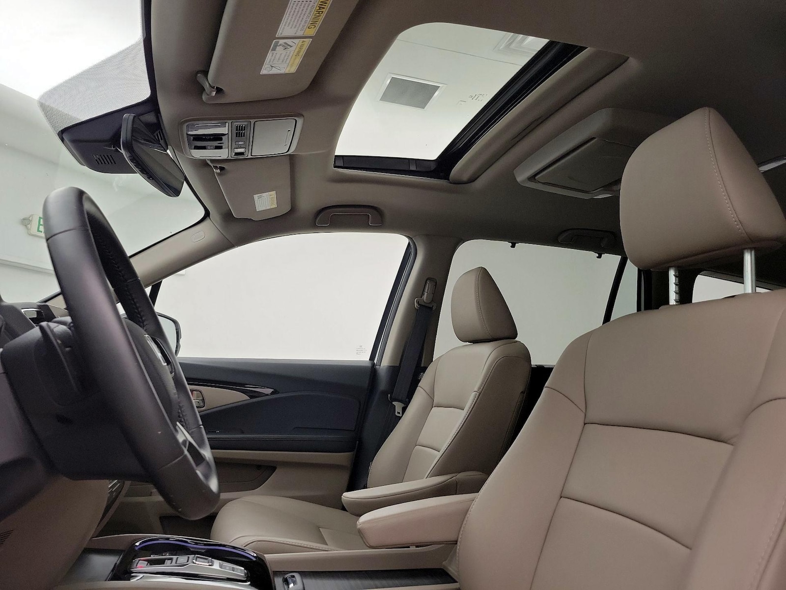 Sunroof(s) & Overhead Airbags