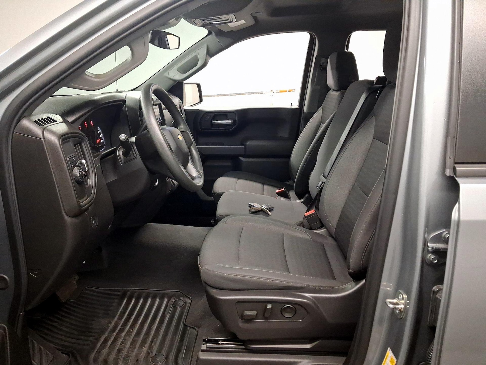 Power Seat(s) & Side Airbags