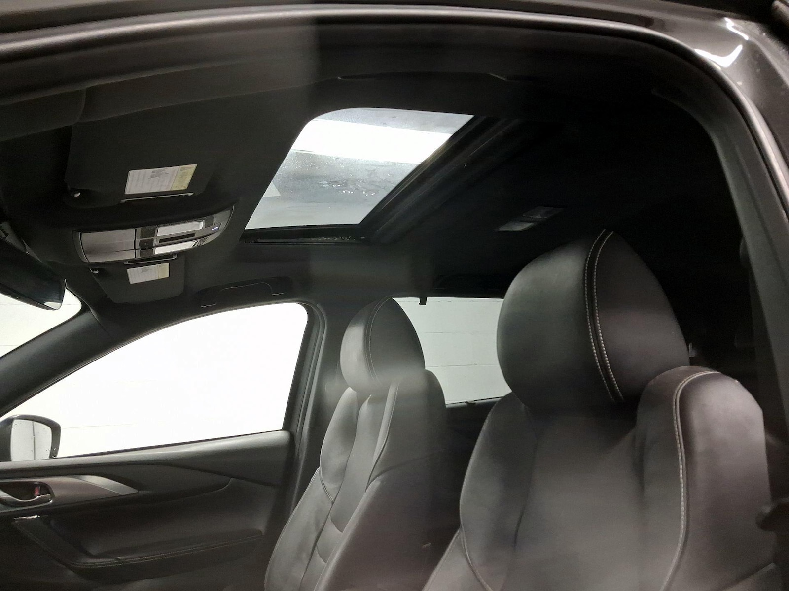 Sunroof(s) & Overhead Airbags