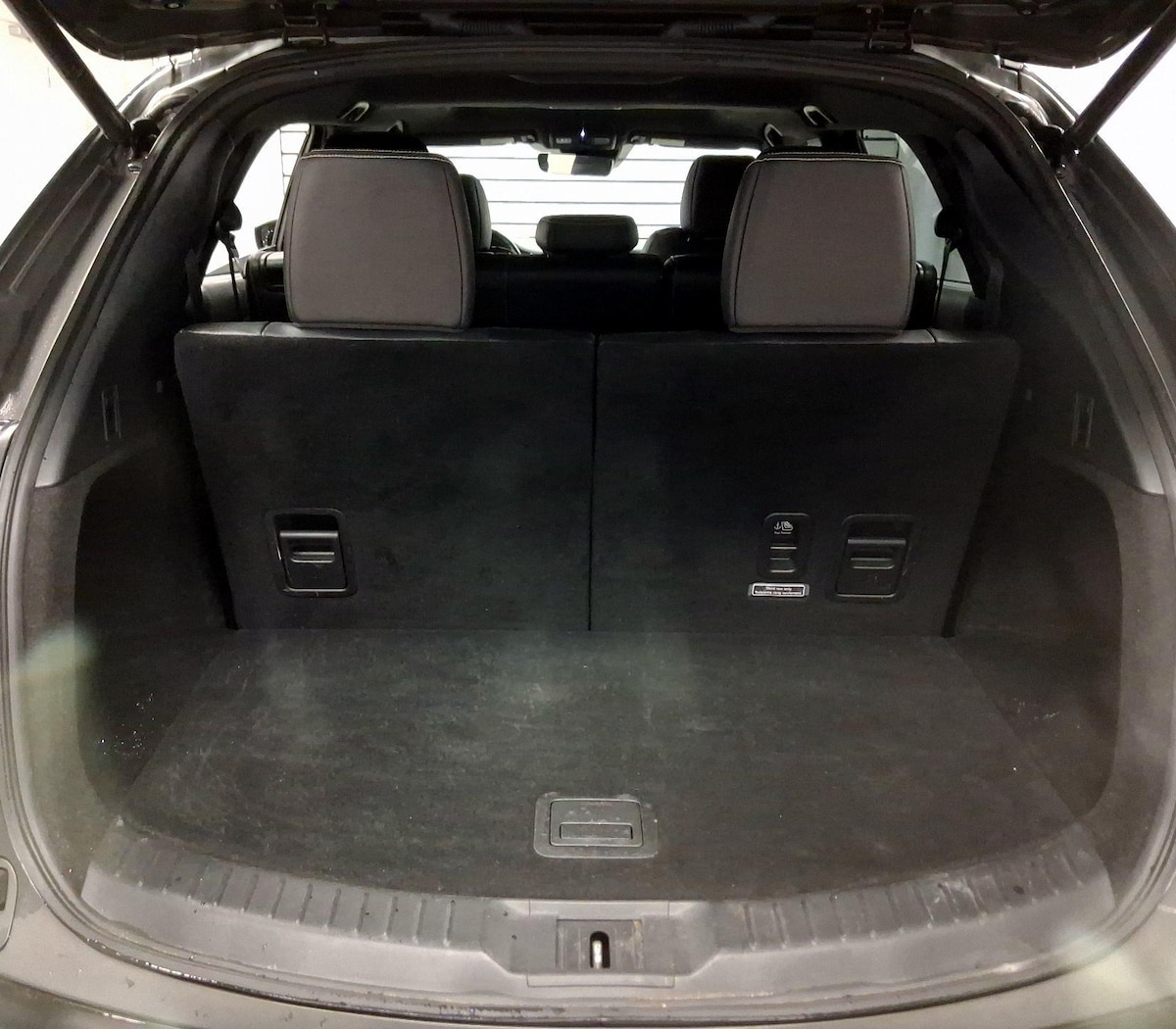 Trunk/Cargo (Seats Up)
