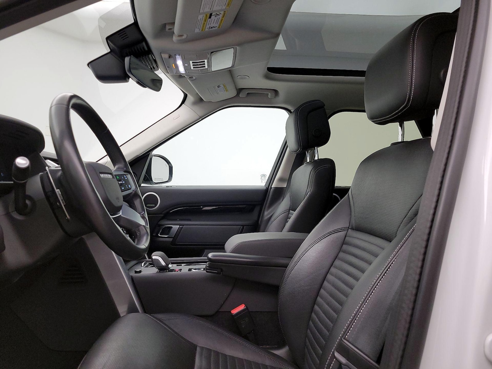 Panoramic Sunroof & Skylight(s)
