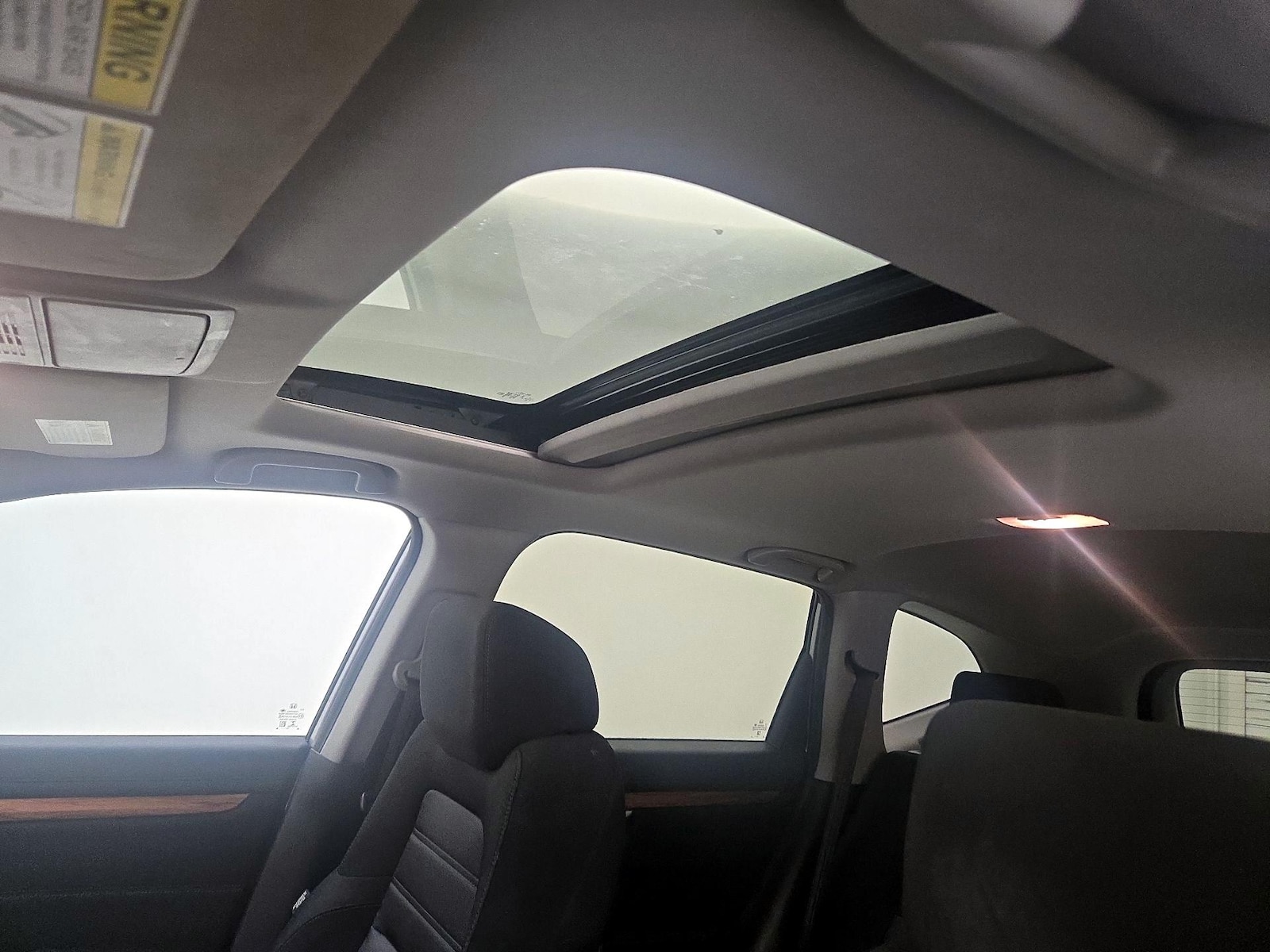 Sunroof(s) & Overhead Airbags