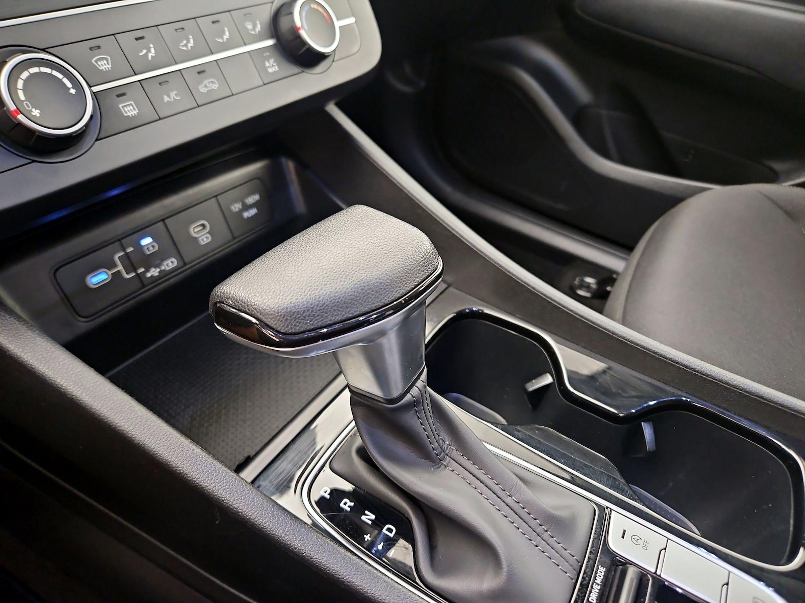 2026 Hyundai Tucson SE - Photo 18