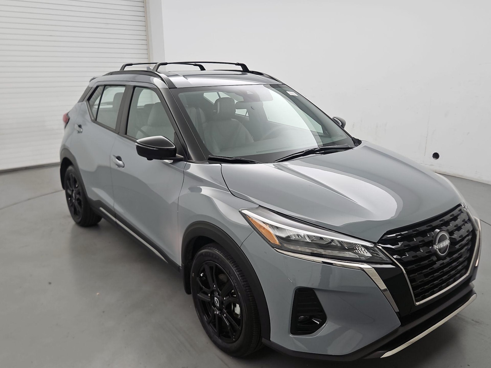 2022 Nissan Kicks SR