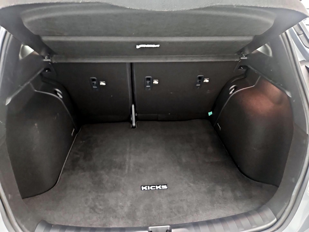 Trunk/Cargo (Seats Up)
