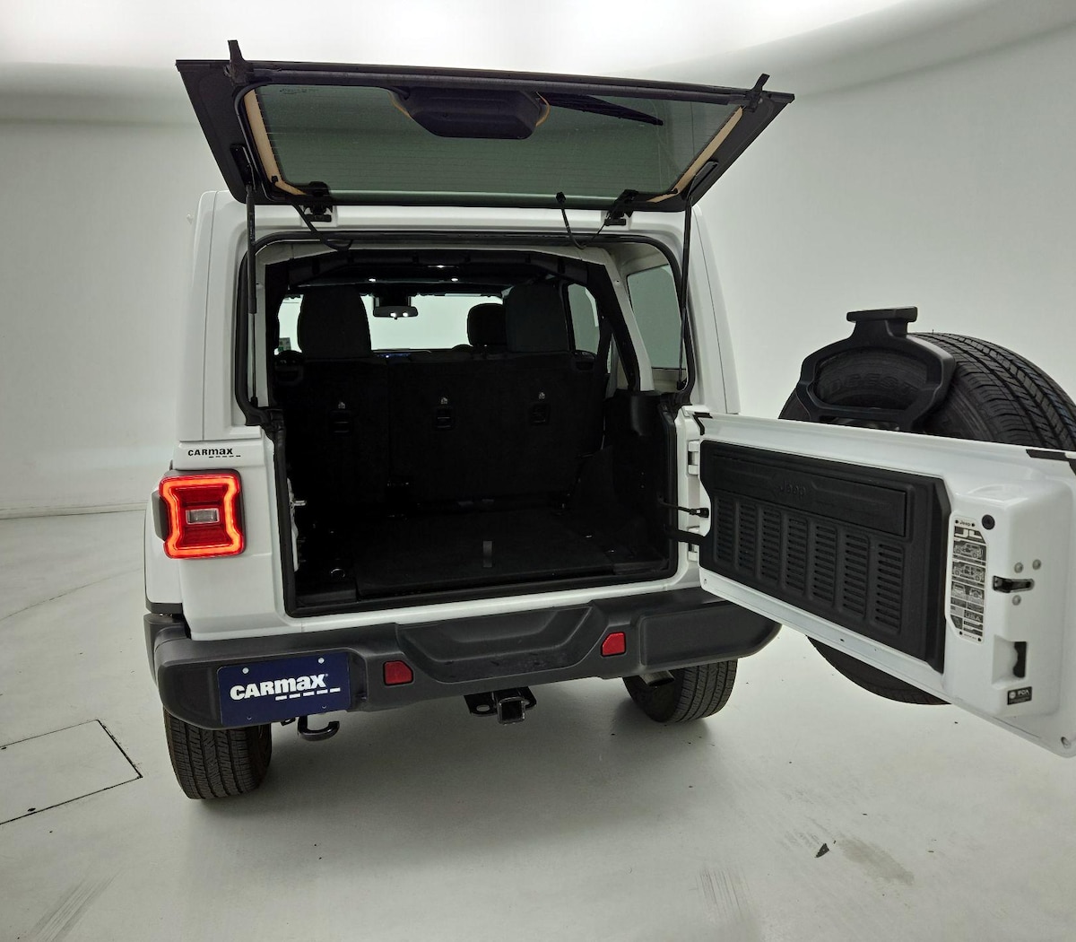 Trunk/Cargo (Seats Up)