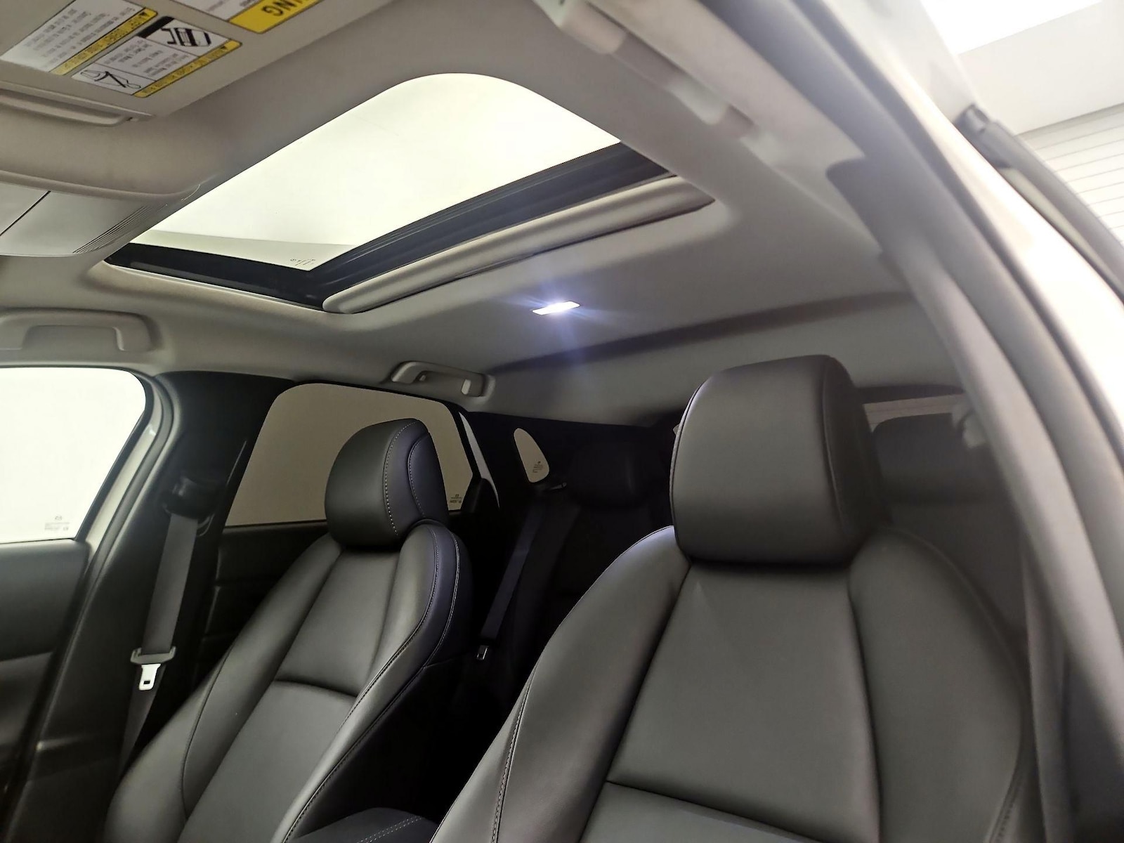 Sunroof(s) & Overhead Airbags