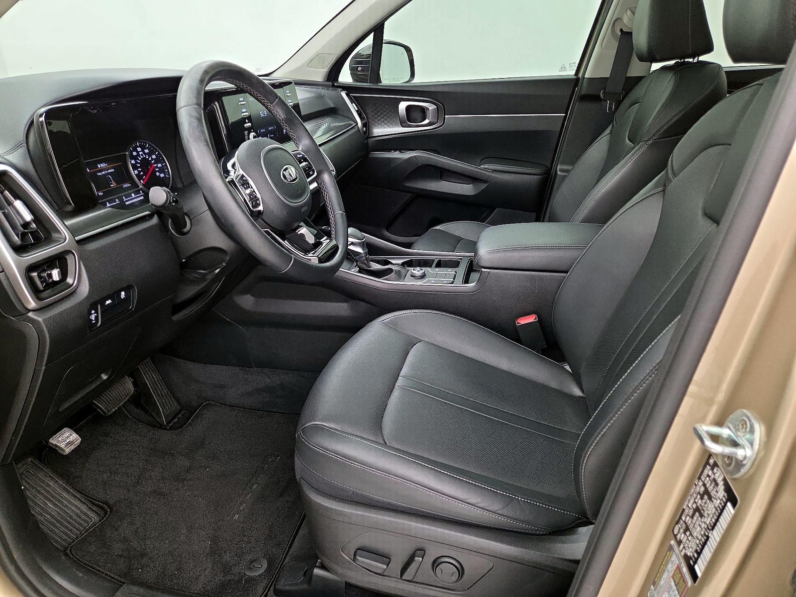 2021 Kia Sorento S - Photo 12