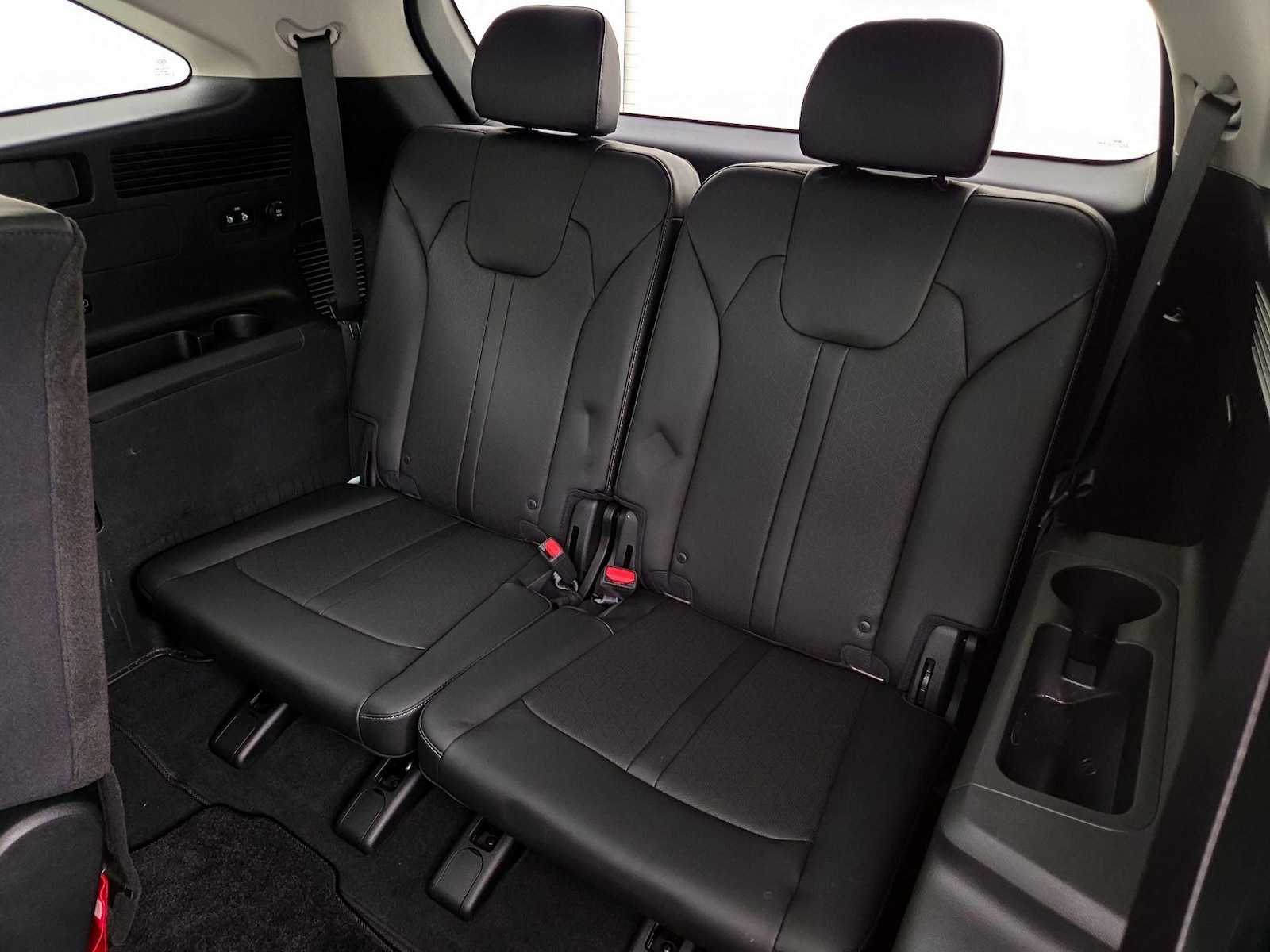 2021 Kia Sorento S - Photo 22