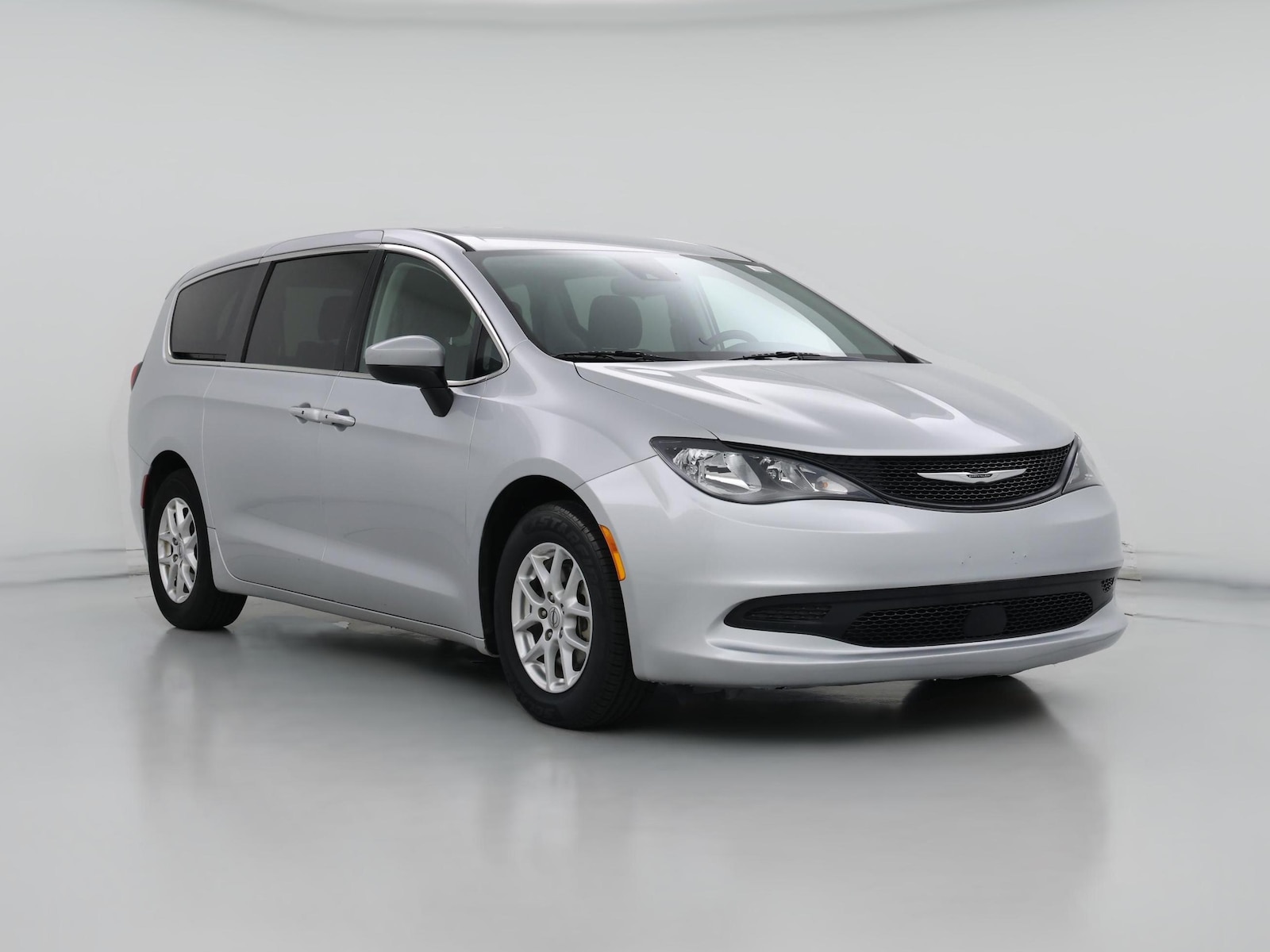 2023 Chrysler Voyager