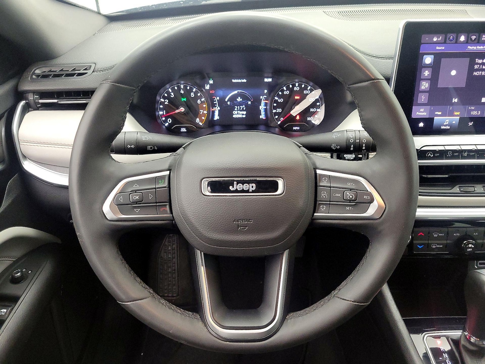 2025 Jeep Compass Limited - Photo 11
