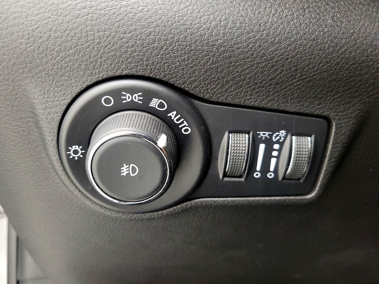 2025 Jeep Compass Limited - Photo 14