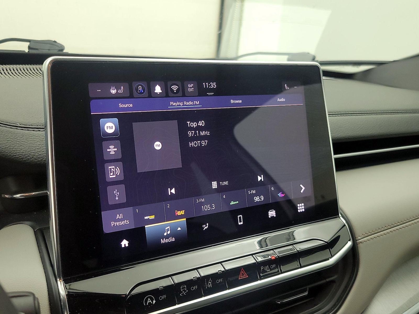 2025 Jeep Compass Limited - Photo 16