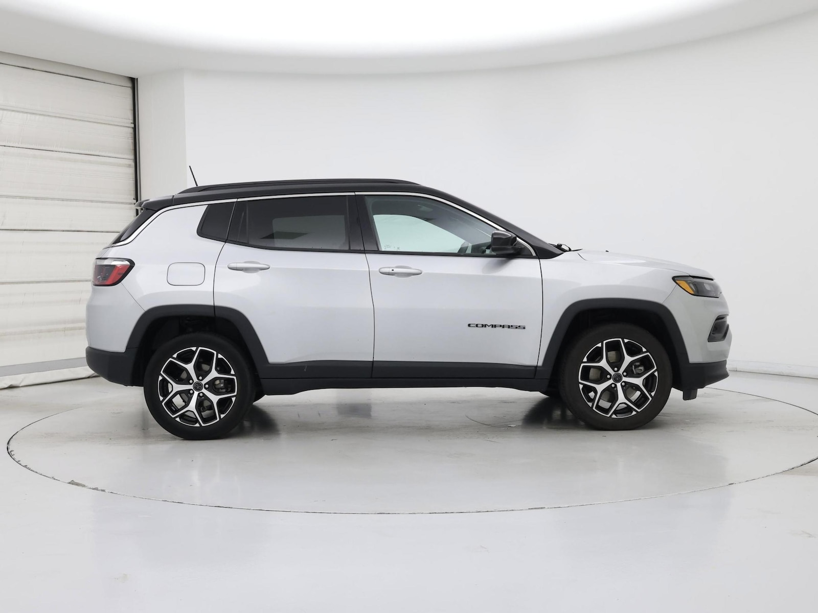 2025 Jeep Compass Limited - Photo 8