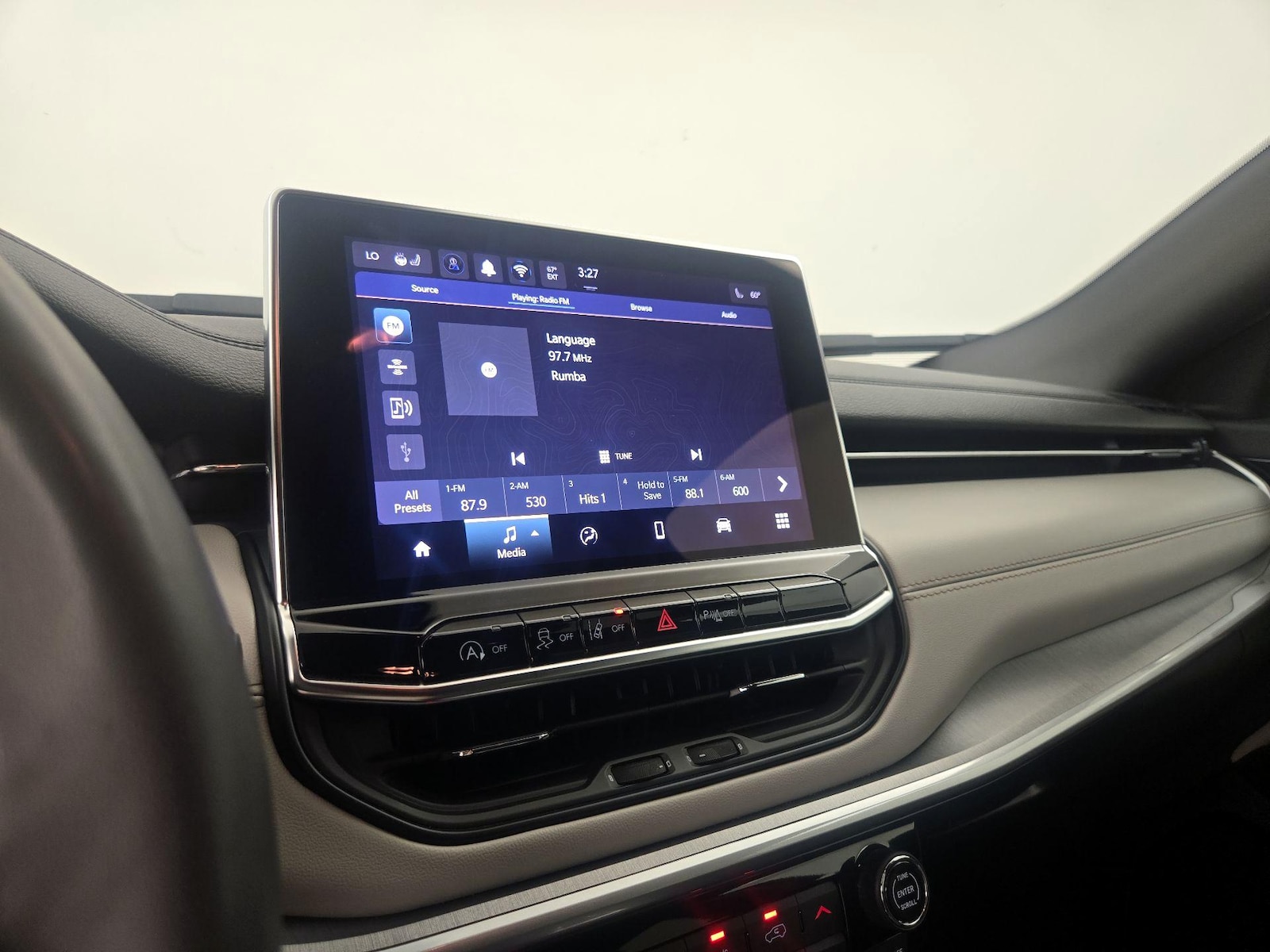 2025 Jeep Compass Limited - Photo 16