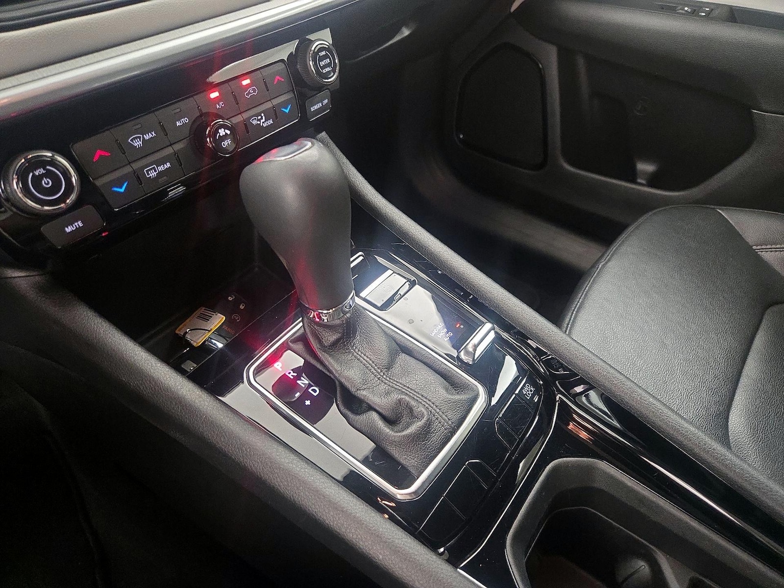 2025 Jeep Compass Limited - Photo 18