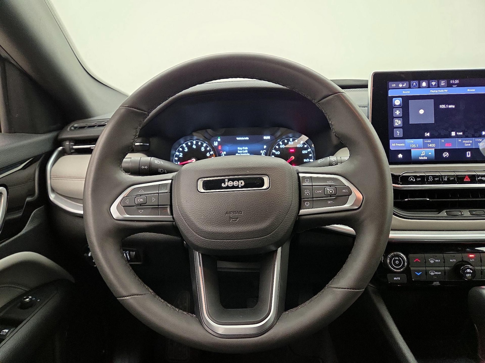 2025 Jeep Compass Limited - Photo 11