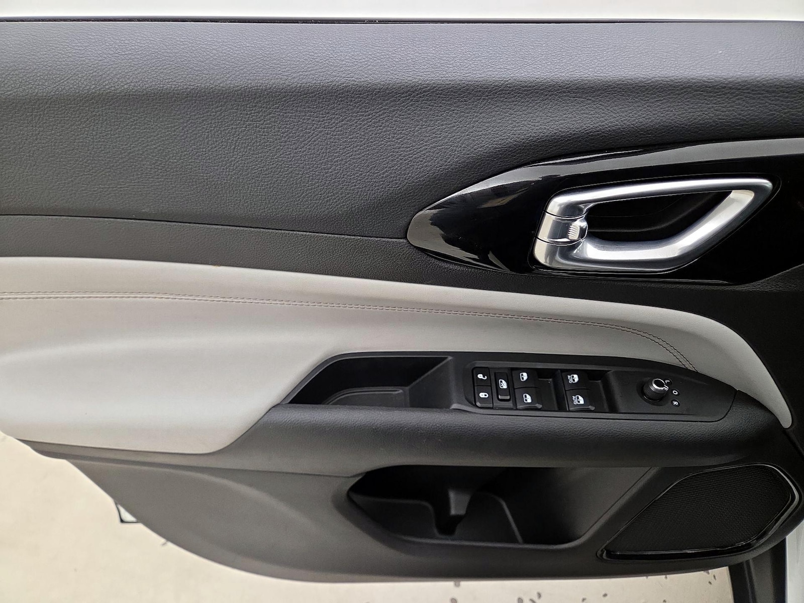 2025 Jeep Compass Limited - Photo 13