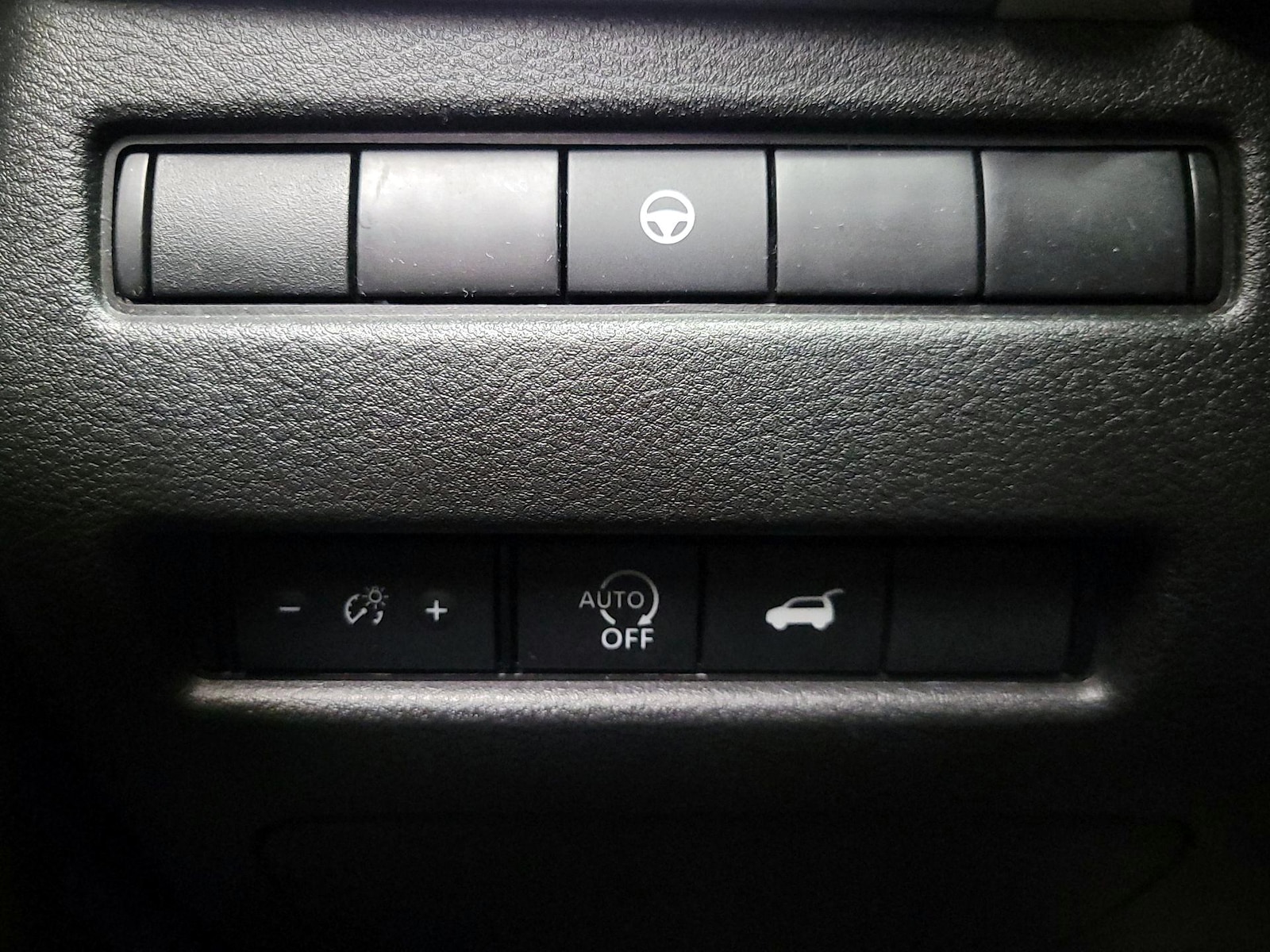2025 Nissan Rogue SV - Photo 14