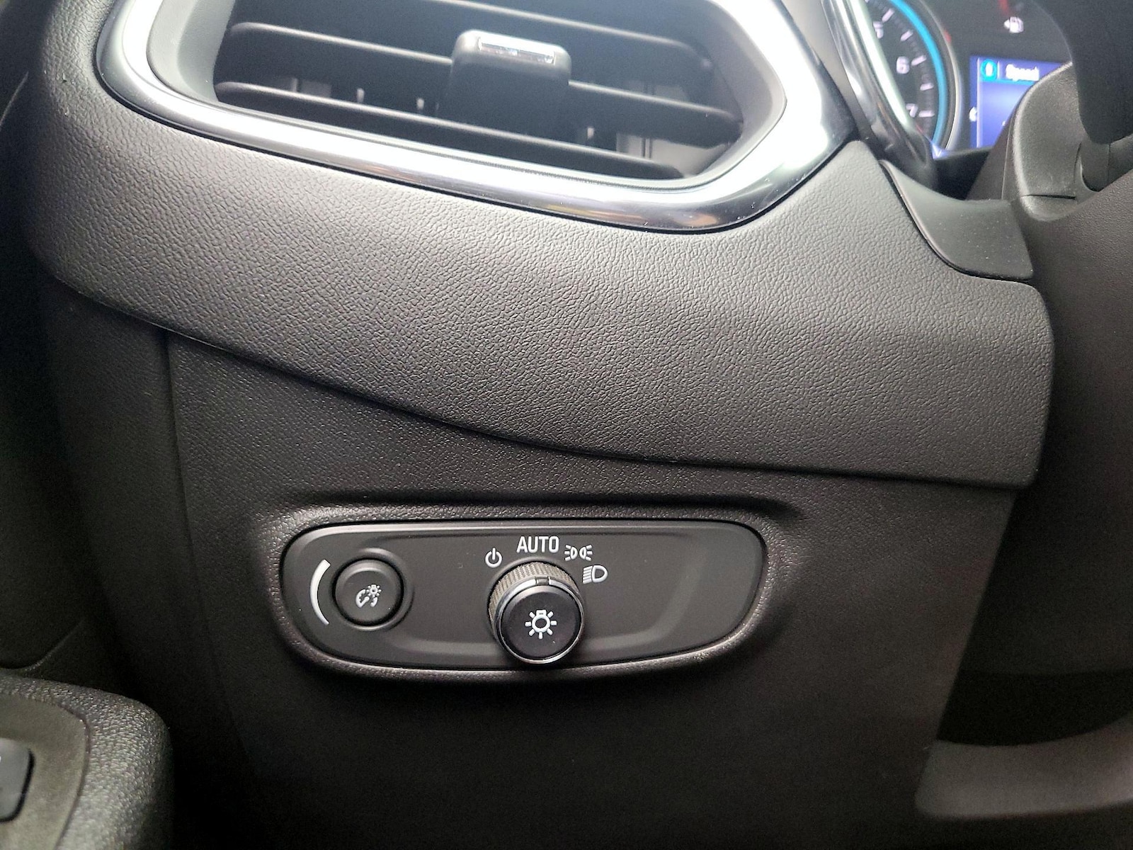 2024 Chevrolet Equinox LS - Photo 14