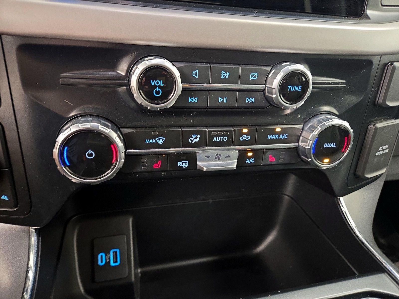 2023 Ford F-150 XLT - Photo 18